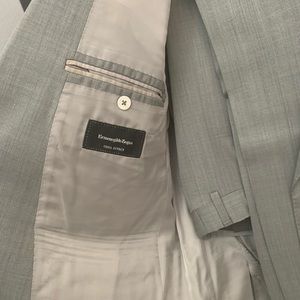 Ermenegildo Zegna Cool Effect suit. 86% wool/ 14% silk. made in Switzerland.